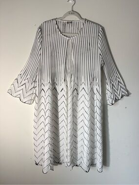 Chico's Travelers White Black Crinkle Duster Kimono Sz 16-18 NWOT
